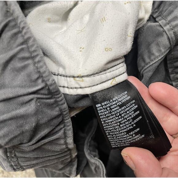 North Face Shorts Gray Heavy Knit Pockets Hiking Outdoors Mens XL - Picture 4 of 7